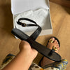 Sandália Arezzo Rasteira Couro Metal Bold A135690011