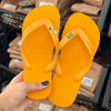 Havaianas Top + Pin Tucano, Coqueiro e Brasil
