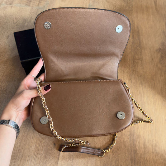 Bolsa Vizzano Detalhe Da Marca 10102.1