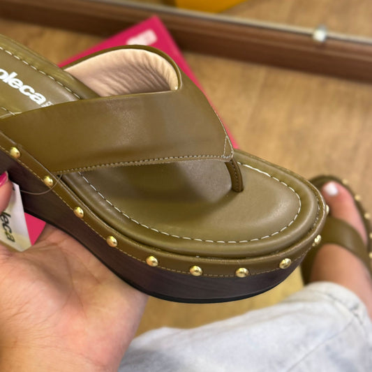 Tamanco Moleca Detalhe Dourado 5566.201