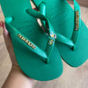 Havaianas Top + Pin Tucano + Pin Brasil + Placa Logo