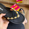 Chinelo De Dedo Moleca Detalhe Conchinhas 5548.109