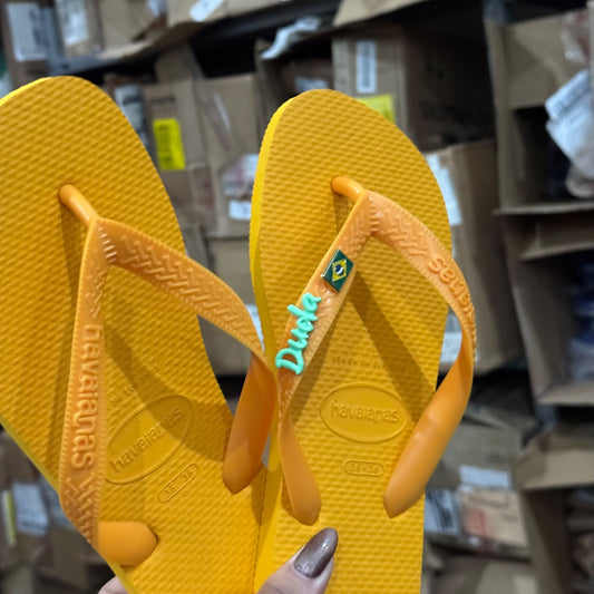 Havaianas Top (Amarelo Pop) + Pin Brasil + Pin Nome (E-K)