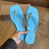 Chinelo Colcci Venice 158.01.01890 + Pin Dourado Estrela Do Mar e Tartaruga Grátis