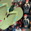 Havaianas Top + Placa Logo + Pin Estrela do Mar + Pin Concha