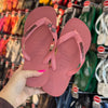 Havaianas Top + Placa Logo + Pin Estrela do Mar + Pin Concha