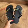 Havaianas Top + Pin Tucano + Pin Brasil + Placa Logo