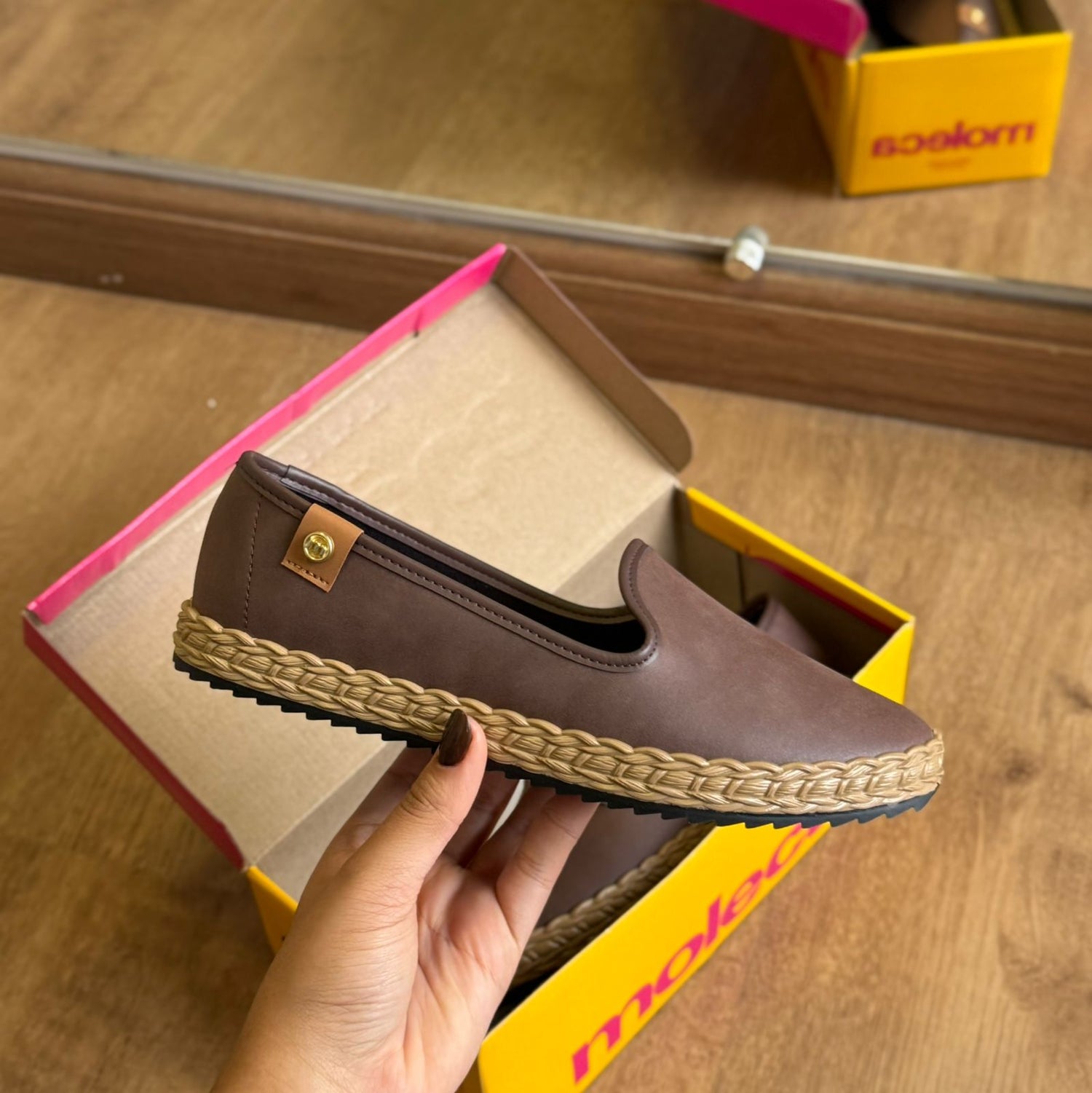 2 Slip-on Moleca
