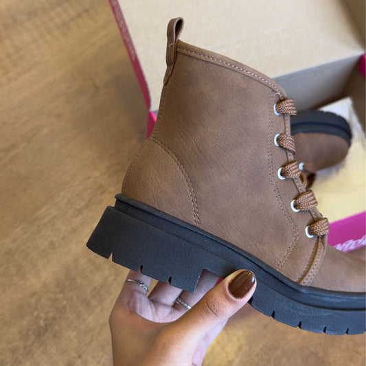 Bota Molekinha Detalhe Em Corrente 2182.120