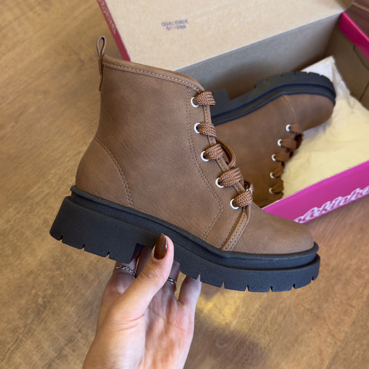 Bota Molekinha Detalhe Em Corrente 2182.120