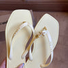 Chinelo Colcci Venice 158.01.01890 + Pin Dourado Estrela Do Mar e Tartaruga Grátis